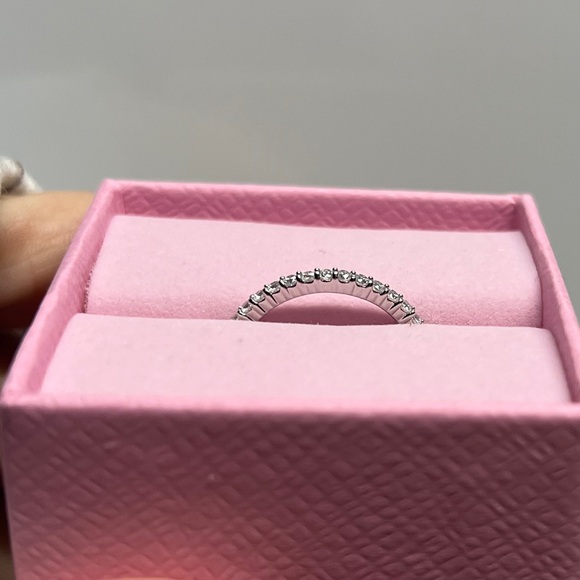 Matrix Vittore ring, Round cut, White, Silver-tone NWT/In Box - Picture 5 of 5